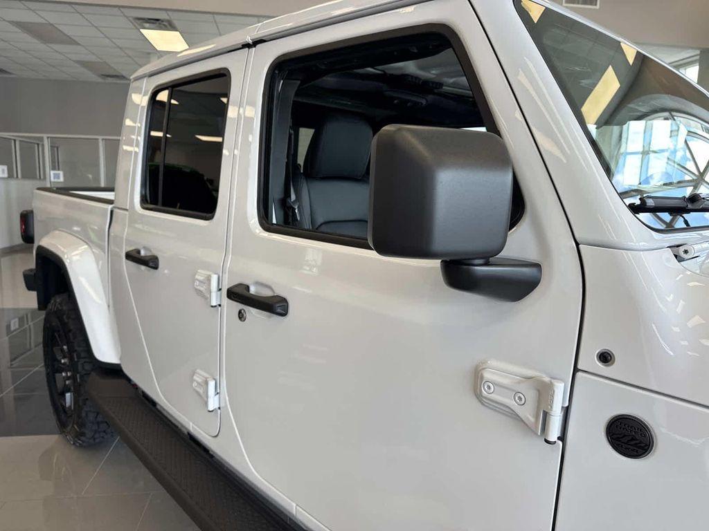 new 2025 Jeep Gladiator car, priced at $45,840