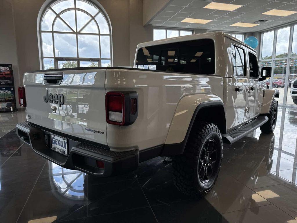 new 2025 Jeep Gladiator car, priced at $45,840
