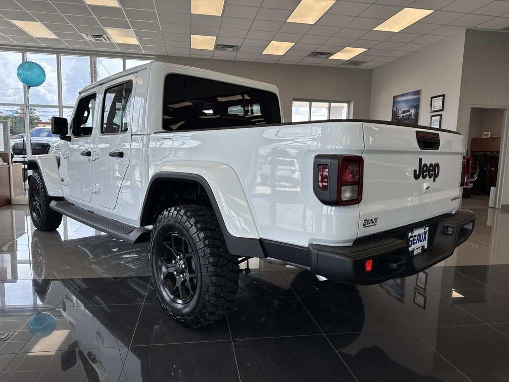 new 2025 Jeep Gladiator car, priced at $45,840