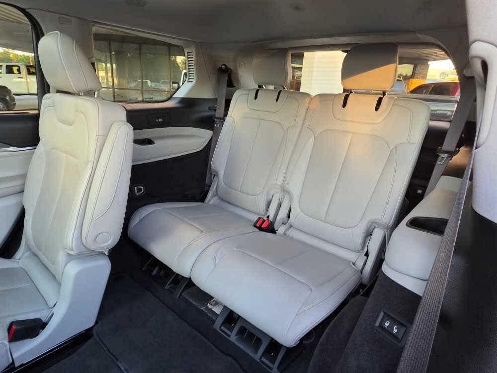 used 2021 Jeep Grand Cherokee L car, priced at $31,997