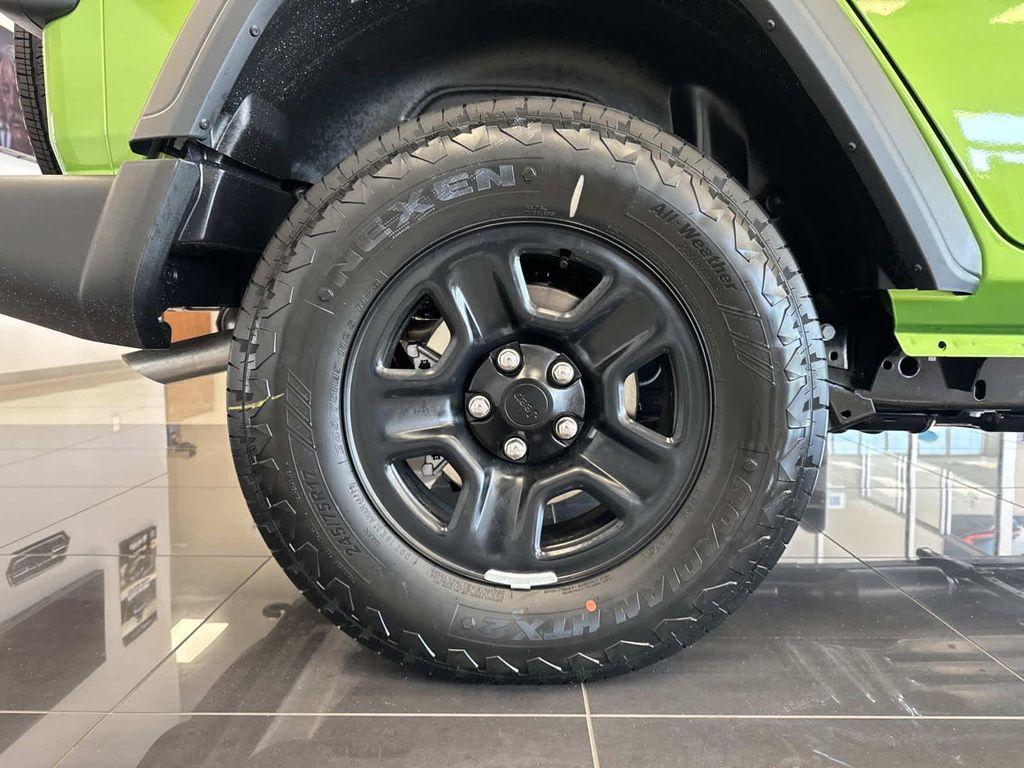 new 2025 Jeep Wrangler car, priced at $37,250