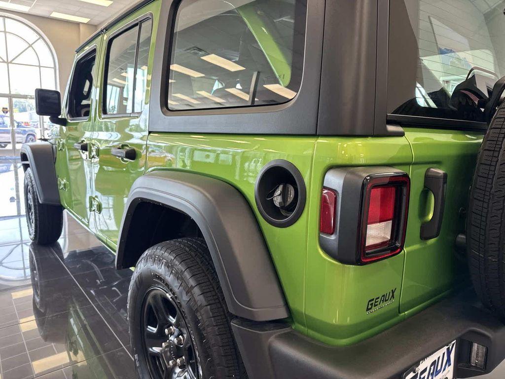 new 2025 Jeep Wrangler car, priced at $37,250