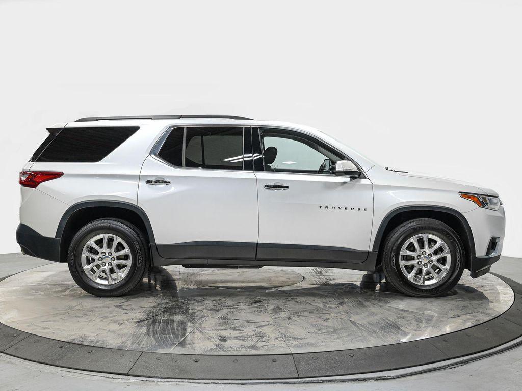 used 2021 Chevrolet Traverse car, priced at $23,990