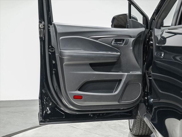 used 2022 Honda Pilot car, priced at $29,890