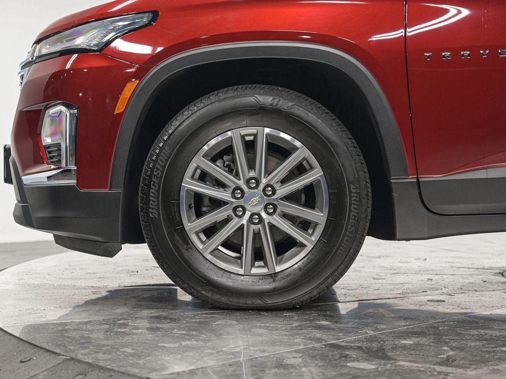 used 2023 Chevrolet Traverse car, priced at $31,498