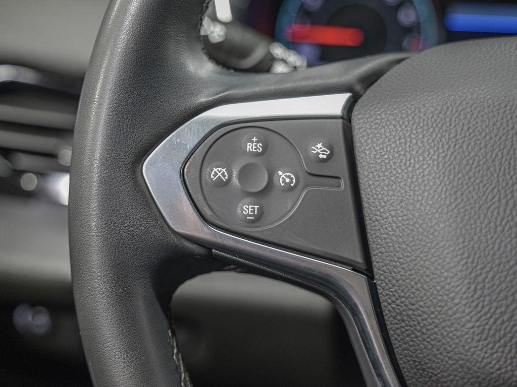 used 2023 Chevrolet Traverse car, priced at $31,498