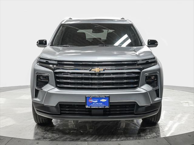 used 2025 Chevrolet Traverse car, priced at $41,990