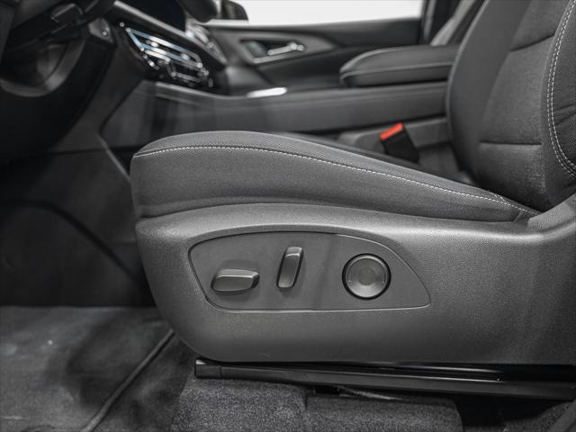 used 2025 Chevrolet Traverse car, priced at $41,990