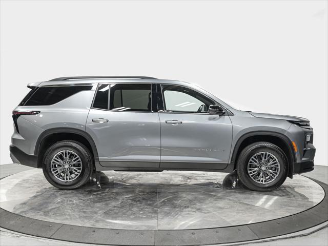used 2025 Chevrolet Traverse car, priced at $41,990