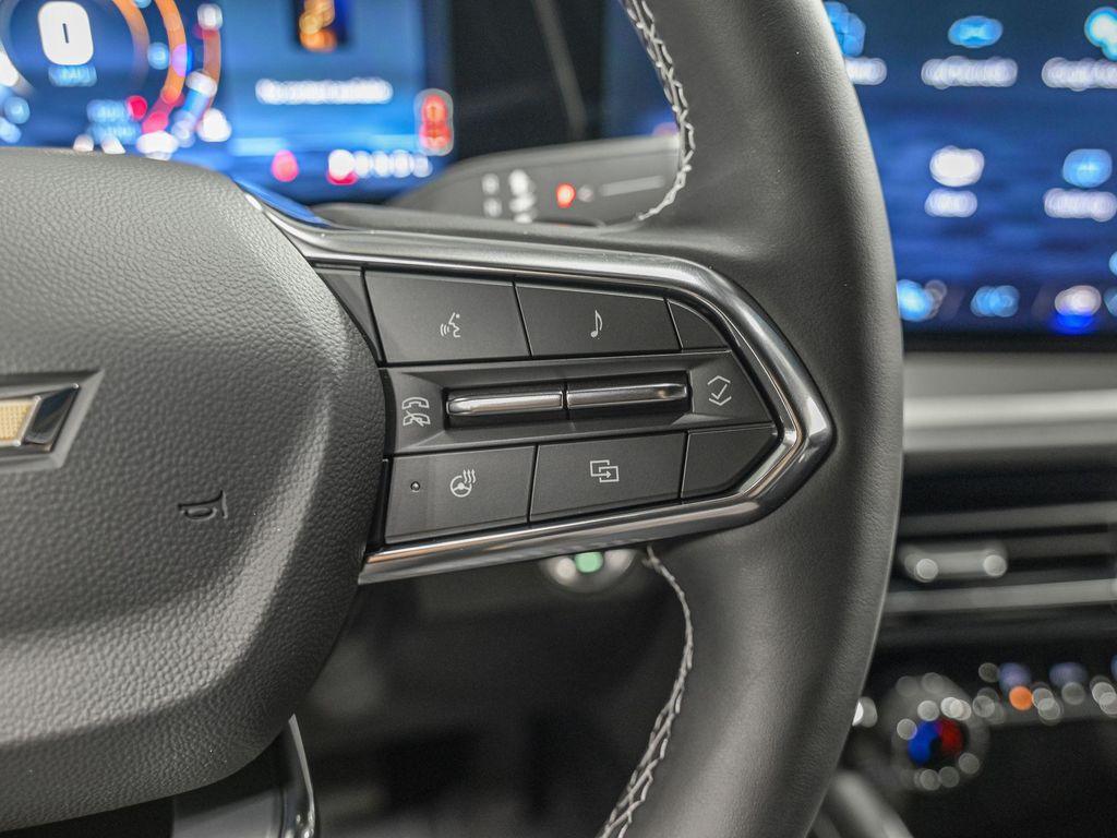 used 2025 Chevrolet Traverse car, priced at $39,990