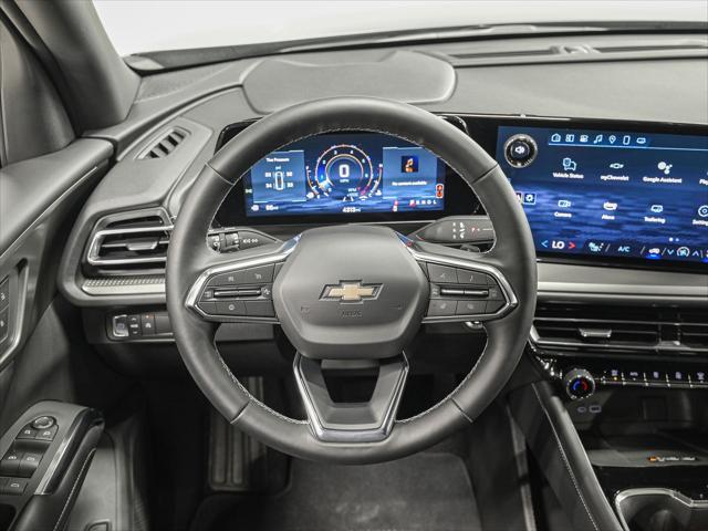 used 2025 Chevrolet Traverse car, priced at $41,990