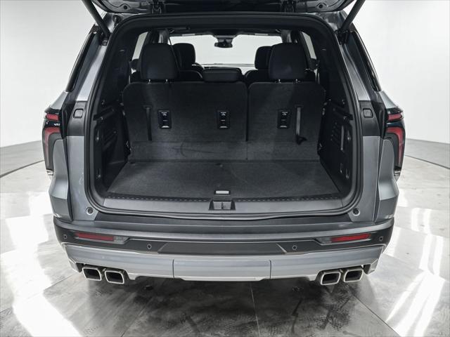 used 2025 Chevrolet Traverse car, priced at $41,990