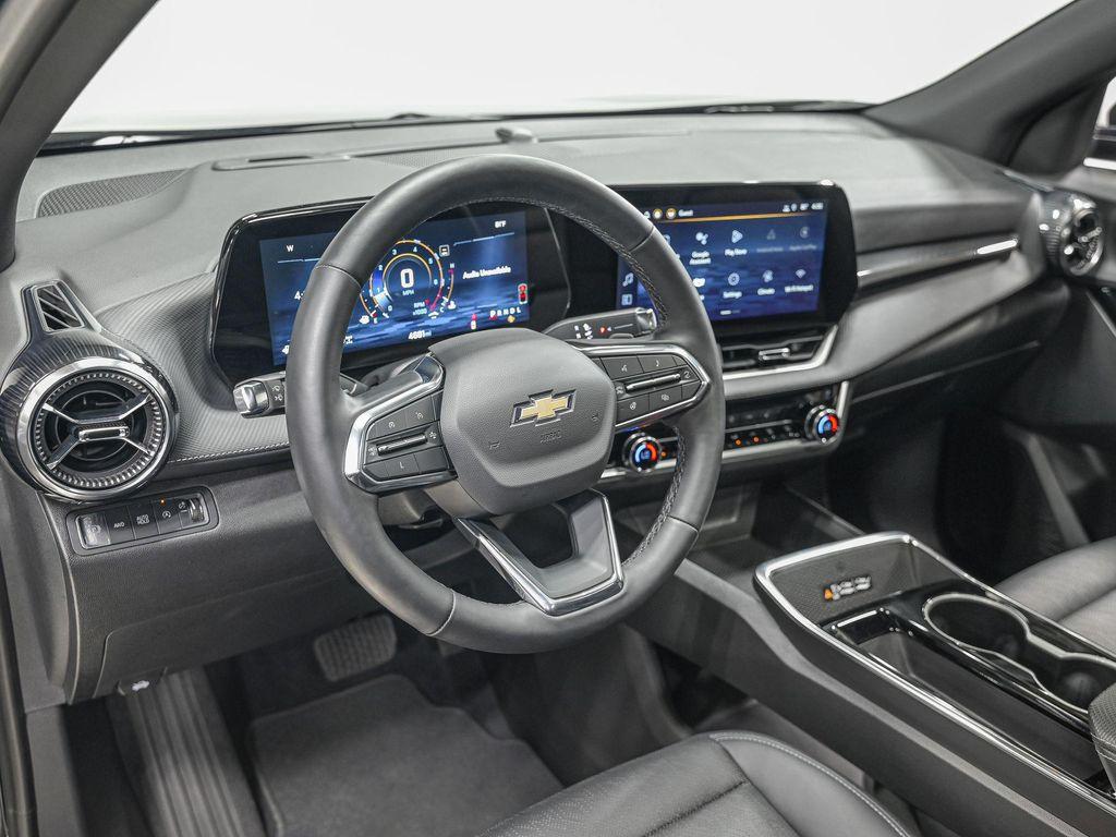 used 2025 Chevrolet Equinox car, priced at $29,450