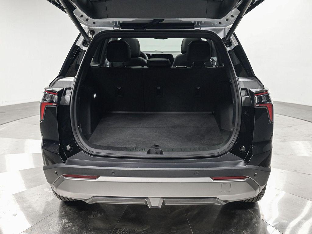 used 2025 Chevrolet Equinox car, priced at $29,450