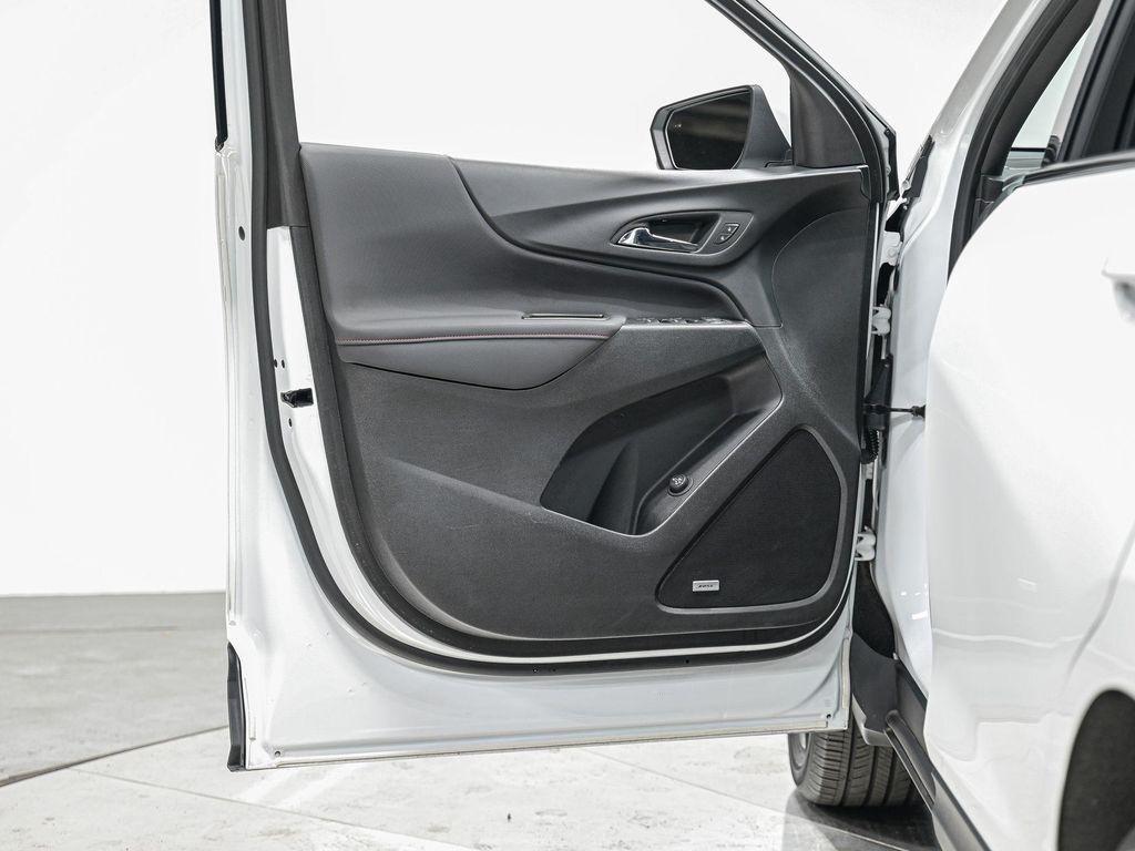 used 2022 Chevrolet Equinox car, priced at $24,507