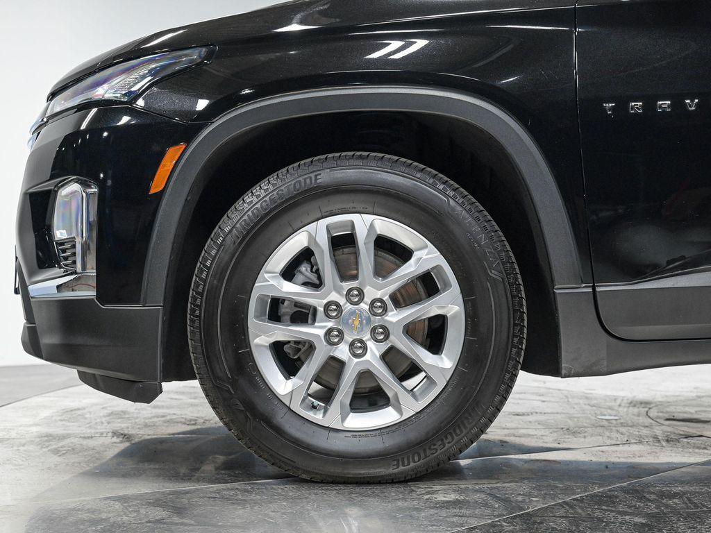 used 2023 Chevrolet Traverse car, priced at $26,890
