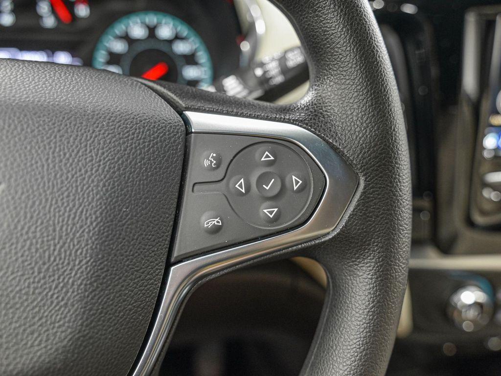 used 2023 Chevrolet Traverse car, priced at $26,890