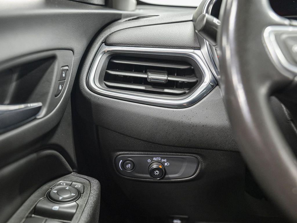 used 2022 Chevrolet Equinox car, priced at $21,450