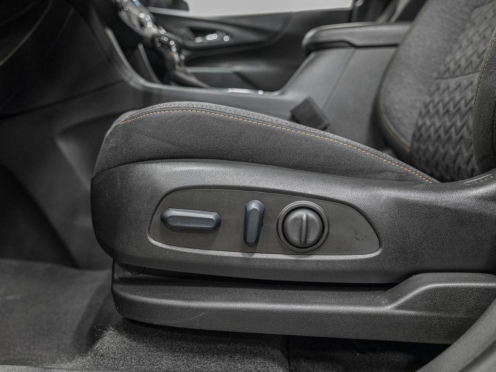 used 2022 Chevrolet Equinox car, priced at $20,990