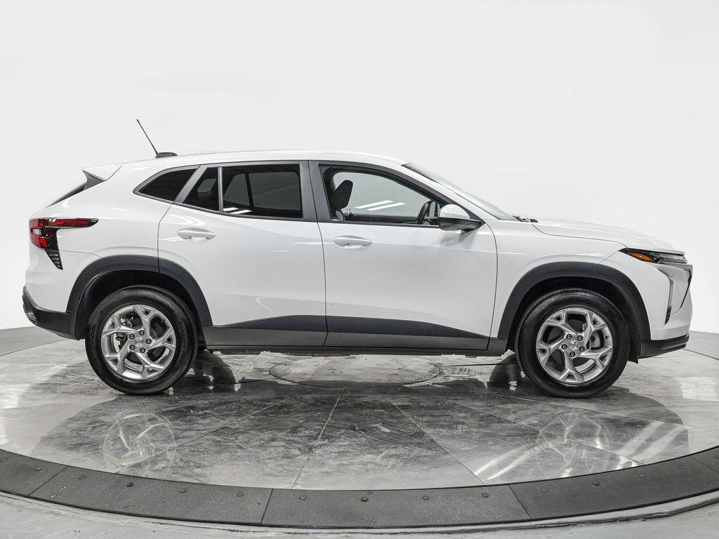 used 2024 Chevrolet Trax car, priced at $20,990