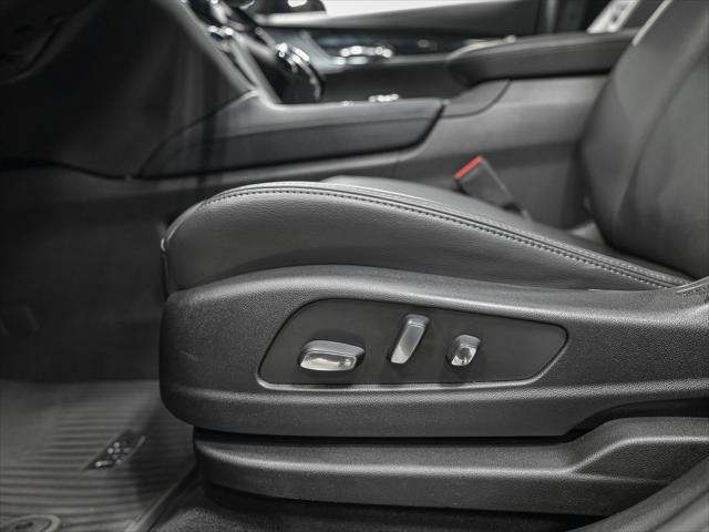used 2025 Cadillac XT6 car, priced at $48,990