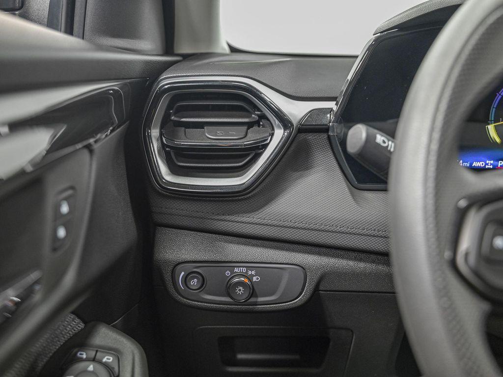 used 2024 Chevrolet TrailBlazer car, priced at $22,740