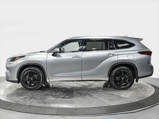 used 2022 Toyota Highlander car, priced at $36,740