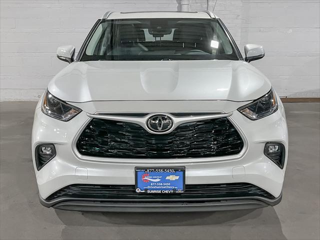 used 2023 Toyota Highlander car, priced at $33,890