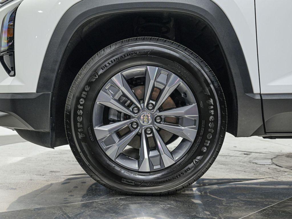 used 2025 Chevrolet Equinox car, priced at $25,990