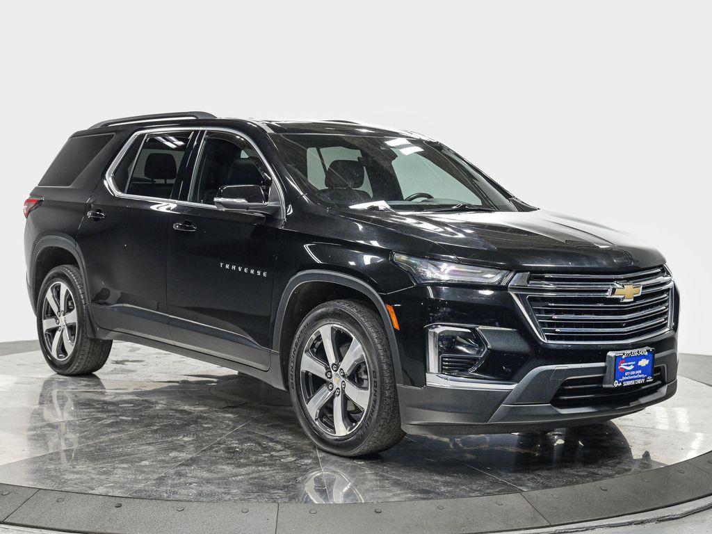 used 2022 Chevrolet Traverse car, priced at $28,450