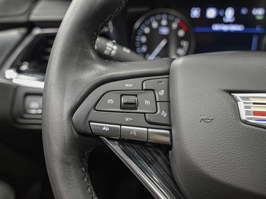 used 2023 Cadillac XT6 car, priced at $30,222