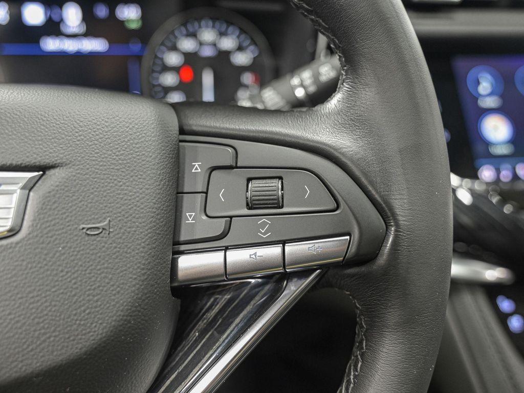 used 2023 Cadillac XT6 car, priced at $30,222