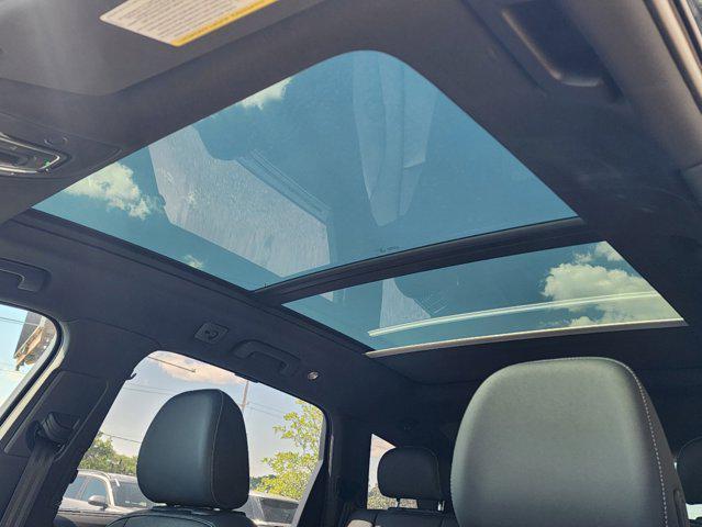 new 2025 Audi Q7 car, priced at $77,750