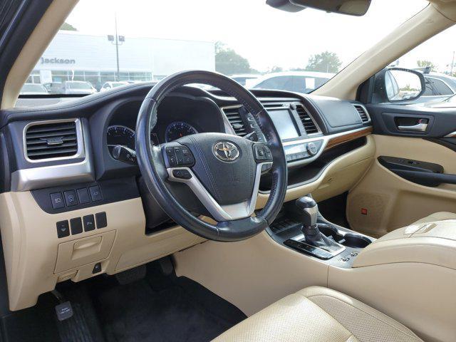 used 2018 Toyota Highlander car, priced at $28,995