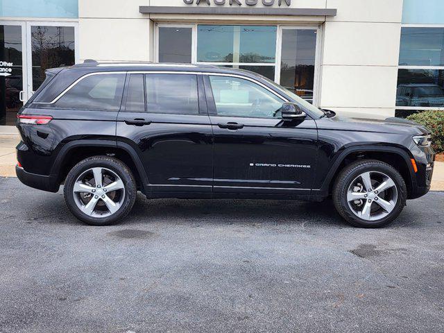 used 2022 Jeep Grand Cherokee car, priced at $33,995