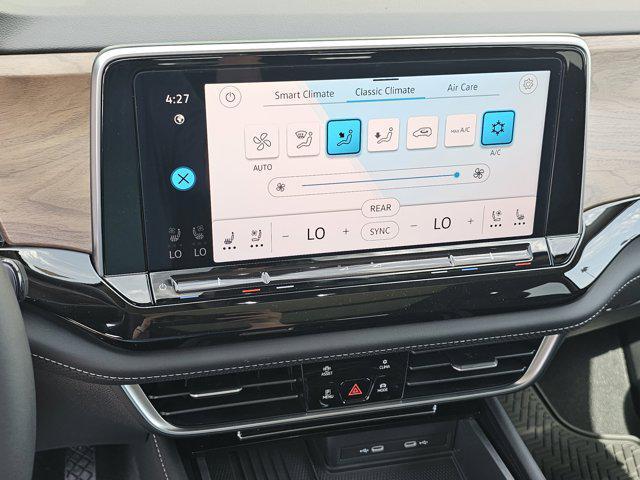 new 2025 Volkswagen Atlas car, priced at $45,656