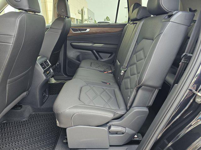 new 2025 Volkswagen Atlas car, priced at $45,656