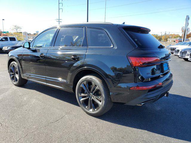 new 2025 Audi Q7 car, priced at $77,750