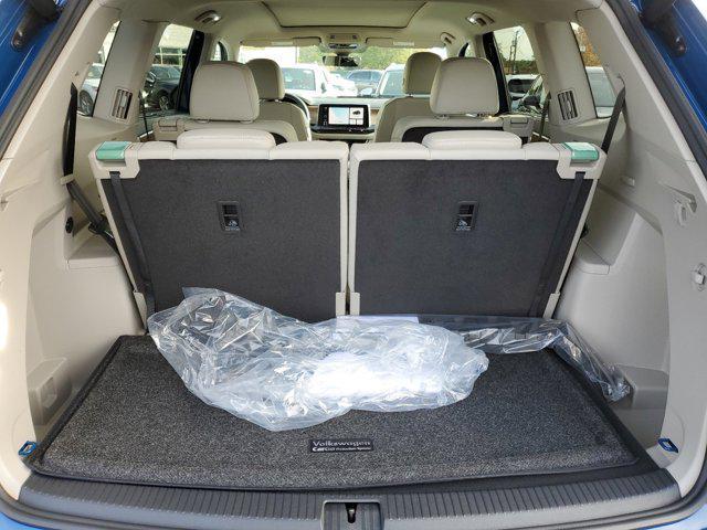 new 2025 Volkswagen Atlas car, priced at $44,716