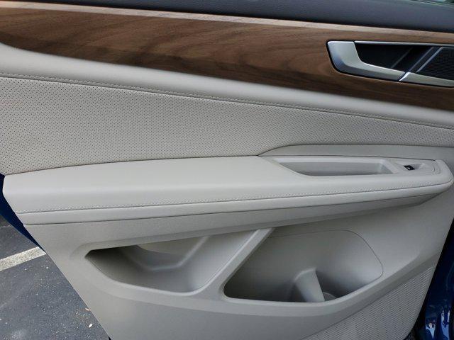 new 2025 Volkswagen Atlas car, priced at $44,716
