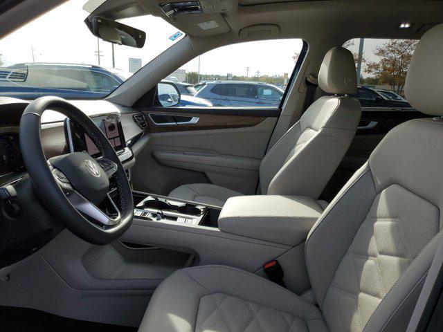 new 2025 Volkswagen Atlas car, priced at $44,716