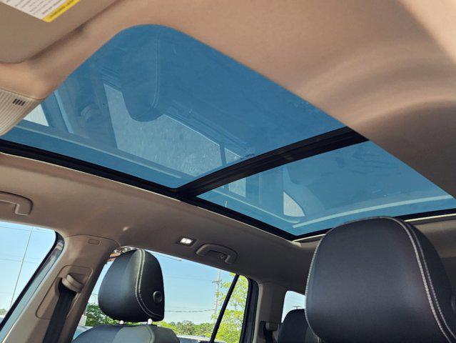new 2025 Volkswagen Atlas car, priced at $49,046