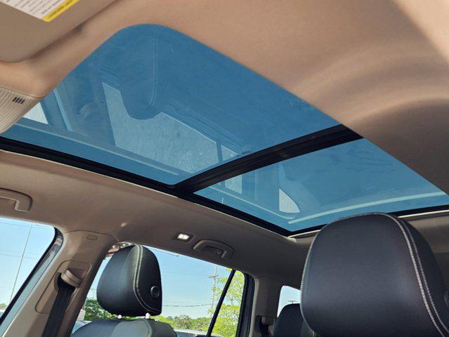 new 2025 Volkswagen Atlas car, priced at $49,046