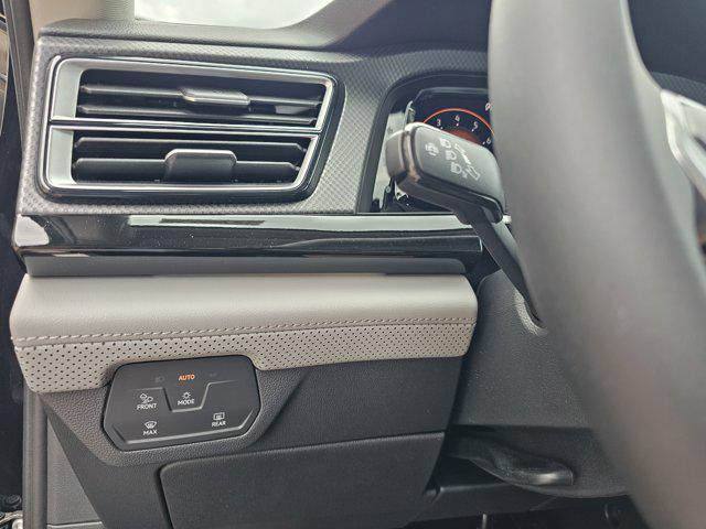 new 2025 Volkswagen Atlas car, priced at $49,306