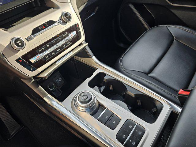 used 2024 Ford Explorer car, priced at $32,495