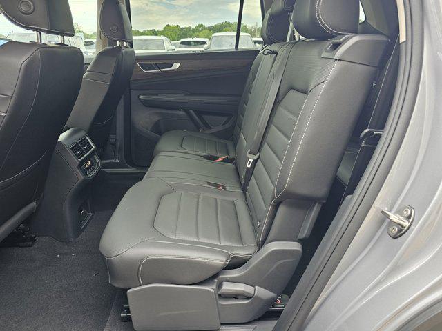 new 2025 Volkswagen Atlas car, priced at $48,351