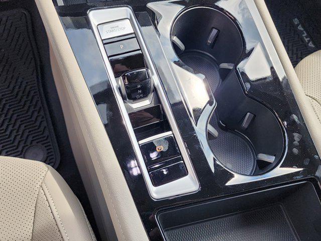 new 2025 Volkswagen Atlas car, priced at $44,726