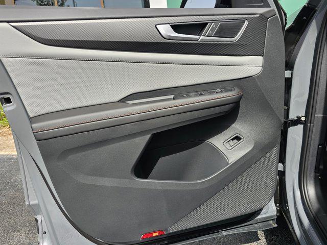 new 2025 Volkswagen Atlas car, priced at $49,261