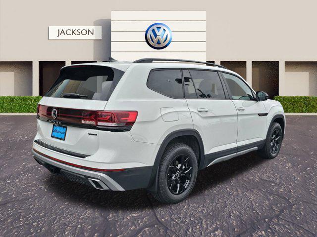 new 2025 Volkswagen Atlas car, priced at $47,326