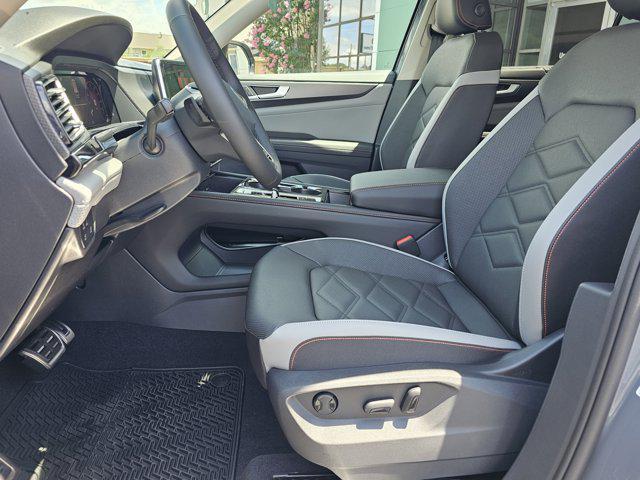 new 2025 Volkswagen Atlas car, priced at $46,761